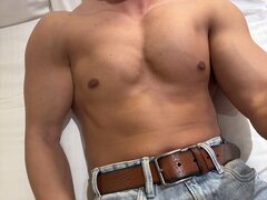 久々に出勤しております